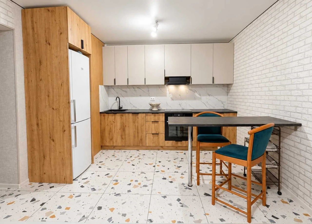 Bright one-bedroom apartment on Mykola Khvyliov Street, 3, in the "Vudistoriya" residential complex.