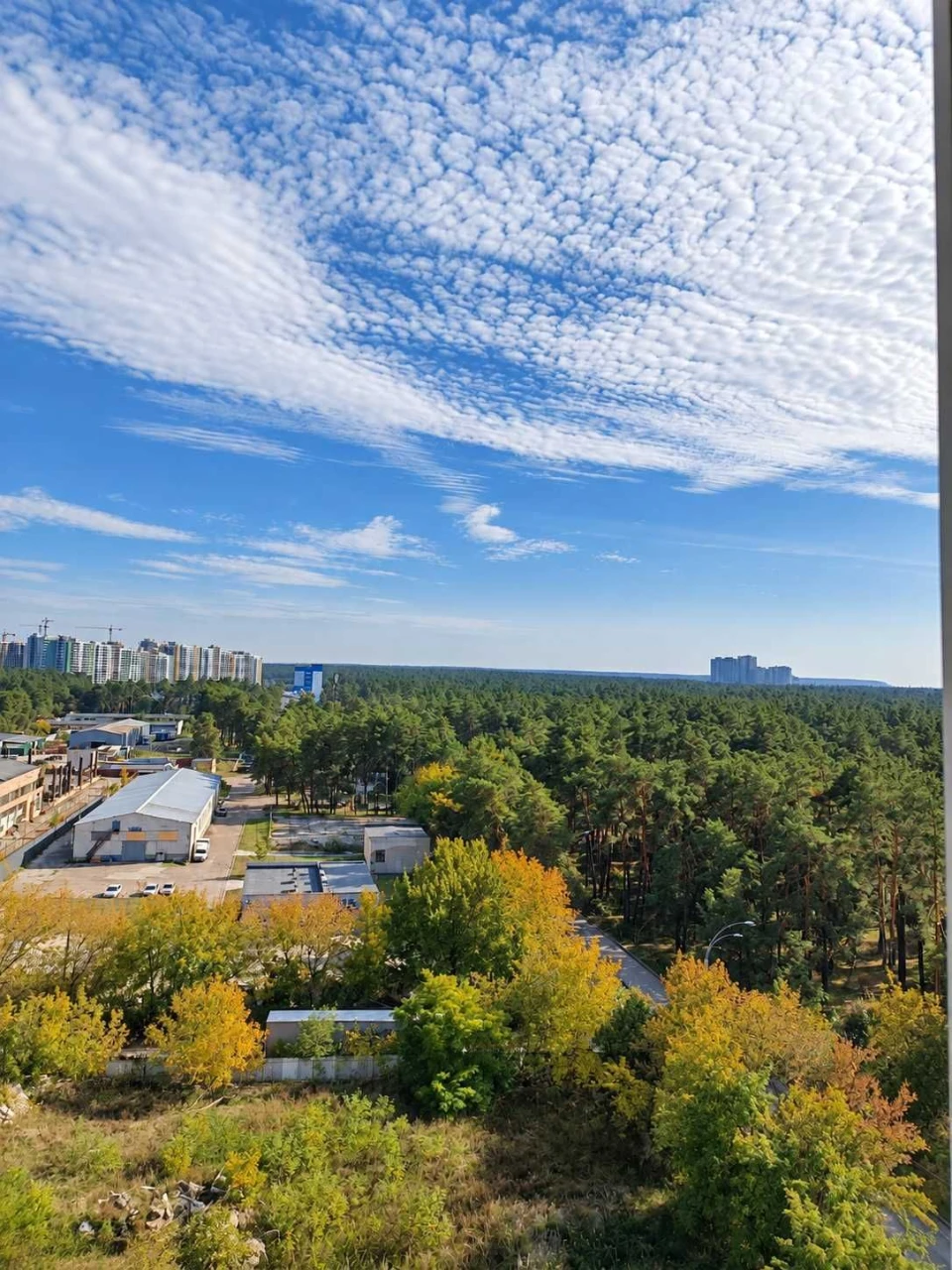 Bright one-bedroom apartment on Mykola Khvyliov Street, 3, in the "Vudistoriya" residential complex.