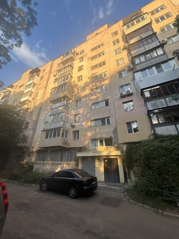 2-кімнатна квартира біля моря — цегляний будинок, газ, розді