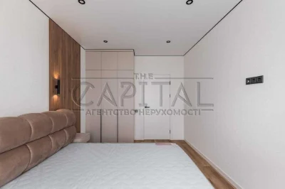 For sale / Apartment / 84 m2 / Residential complex Varshavsky 2 / Podilsky district