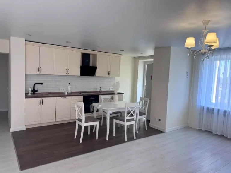Сдается 3-комнатная квартира, 90 м²