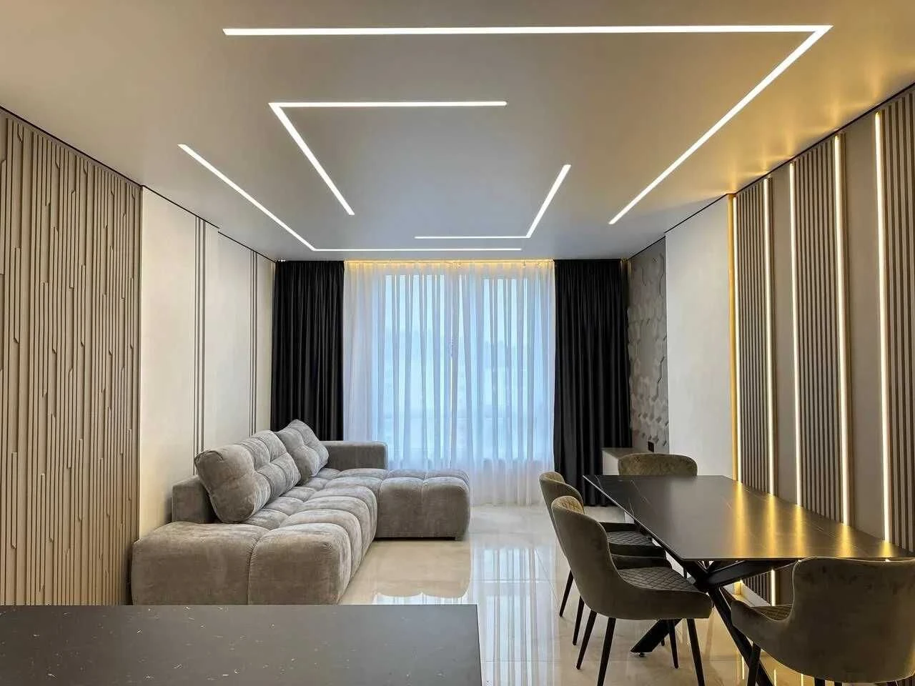 Modern two-bedroom near the lake
