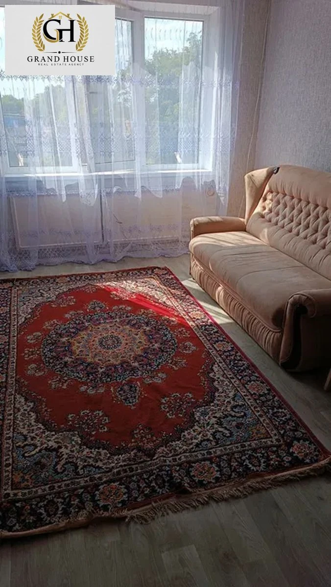 Продається компактна квартира в 101 микрорайоне