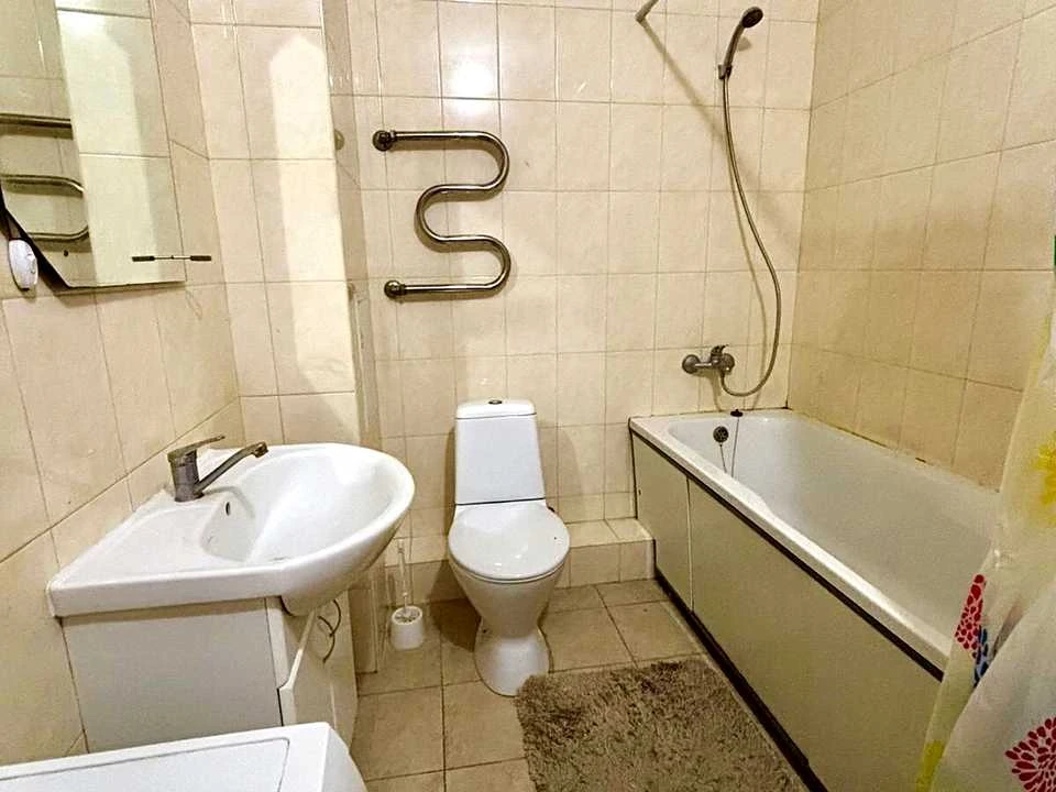Квартира. вулиця Анни Ахматової, Київ