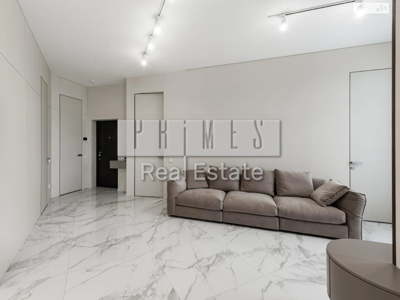 Apartment for Sale: Zvirynets