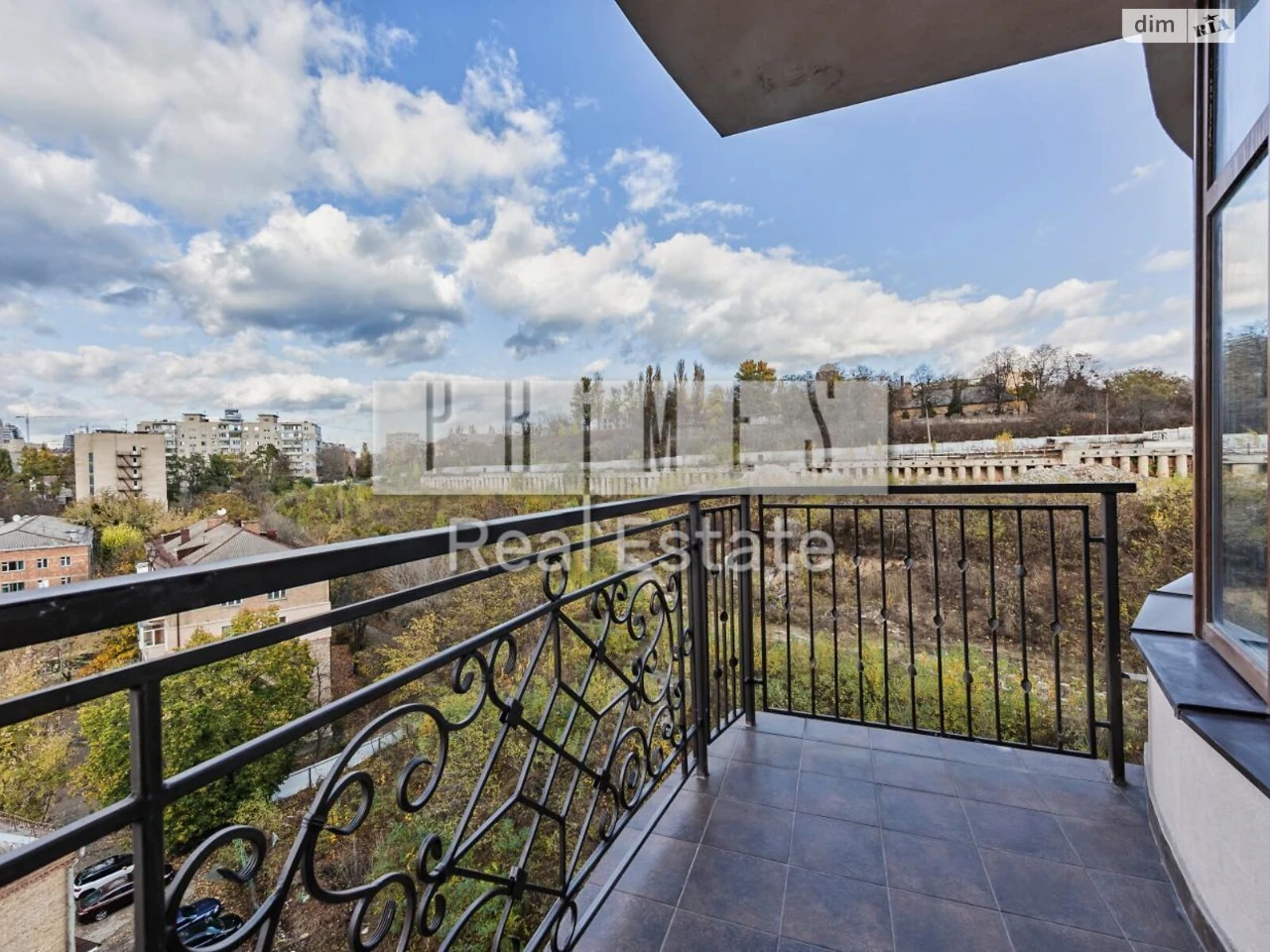 Apartment for Sale: Zvirynets
