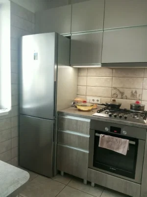 Sale of a modern 1-bedroom apartment with furniture and appliances.