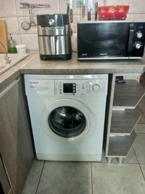 Sale of a modern 1-bedroom apartment with furniture and appliances.