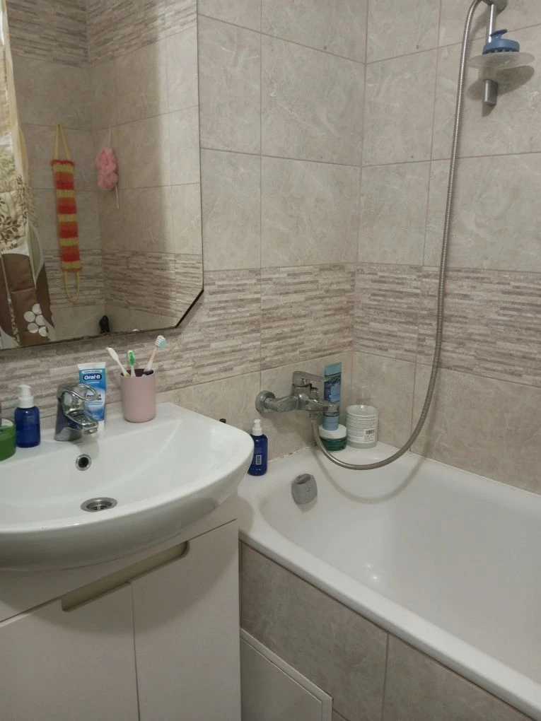 Sale of a modern 1-bedroom apartment with furniture and appliances.