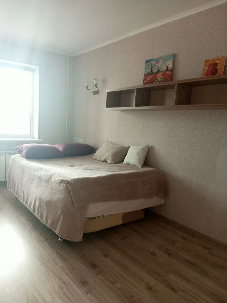 Sale of a modern 1-bedroom apartment with furniture and appliances.