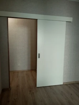 Sale of a modern 1-bedroom apartment with furniture and appliances.