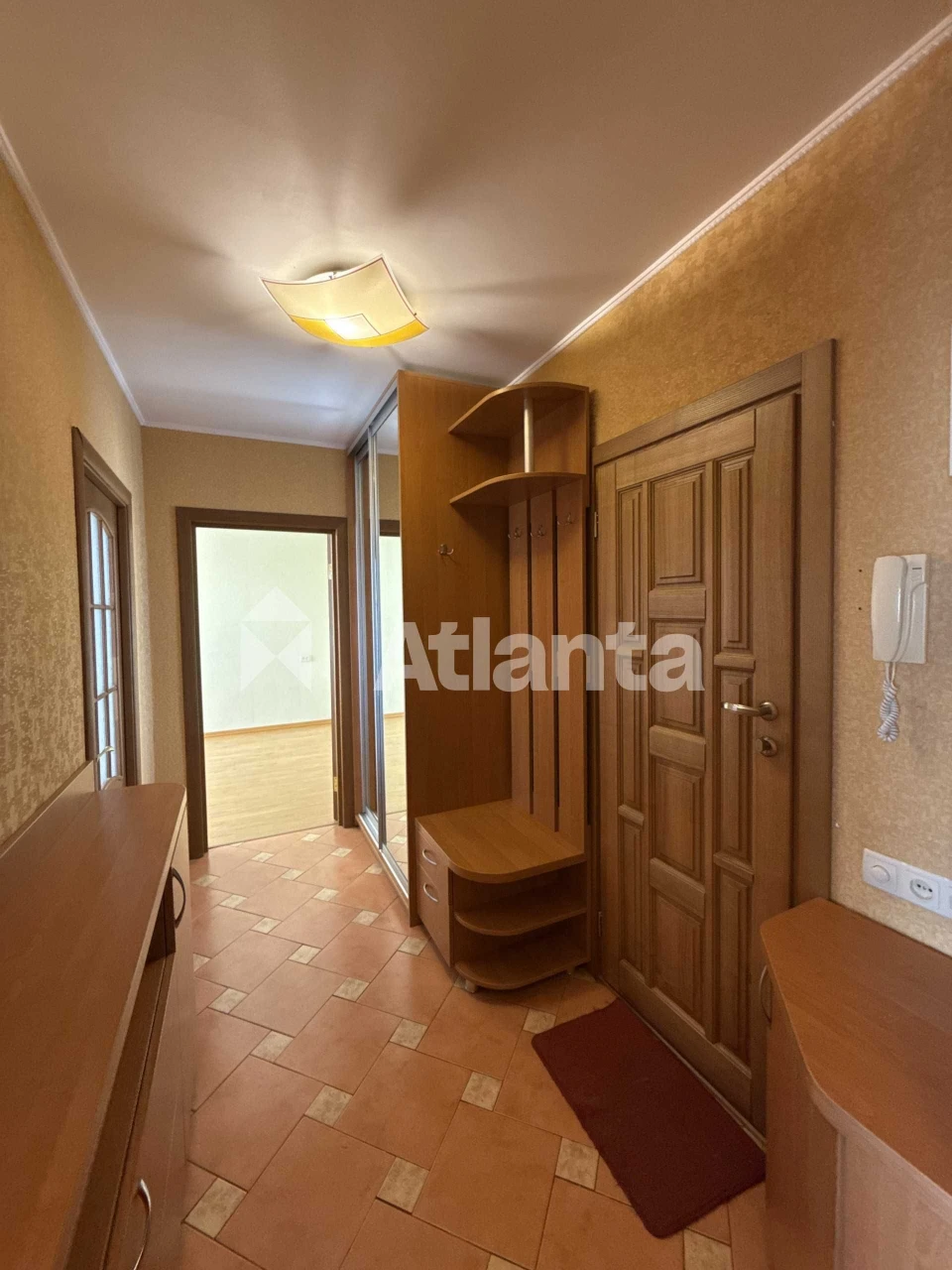 2-комнатная 48 м² на Таирова — газ, средний этаж, все включено
