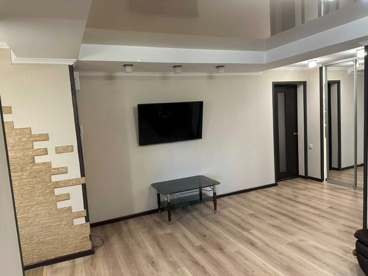 For Sale: 3-room apartment, Cosmic District, Сытова Street, 6/9