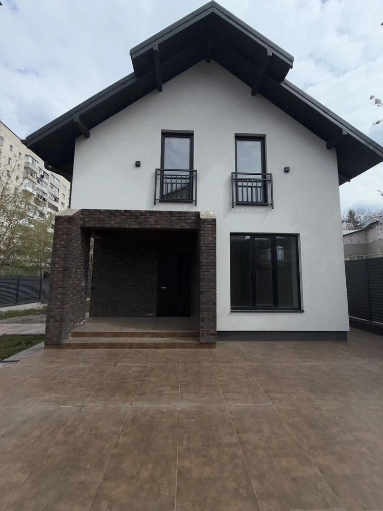 Продаж двоповерхового цегляного будинку (новобудова) | пров.