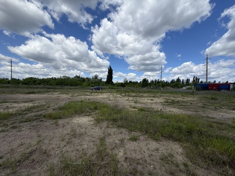 Great investment! Sale of land plot for commercial