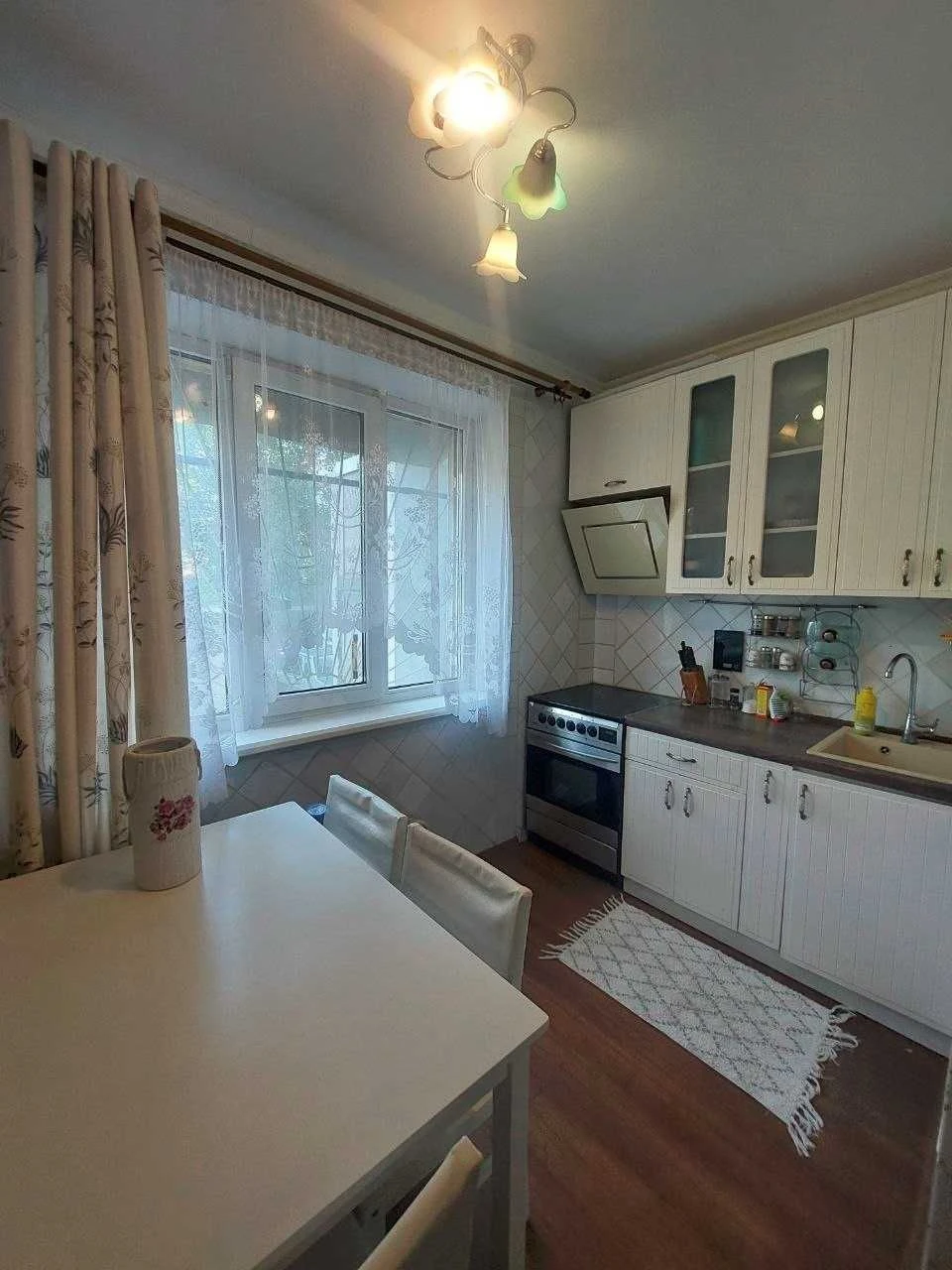 Продаж 3-кімнатній квартири в Харкові! Шишковка. Капітальний ремонт, меблі, техніка
