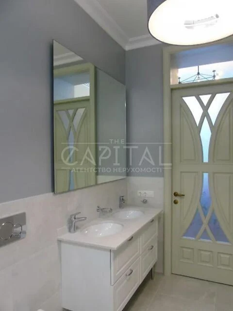 For sale 4-room apartment 203 sq. m. on Antonovycha St. 18 • ID 3467