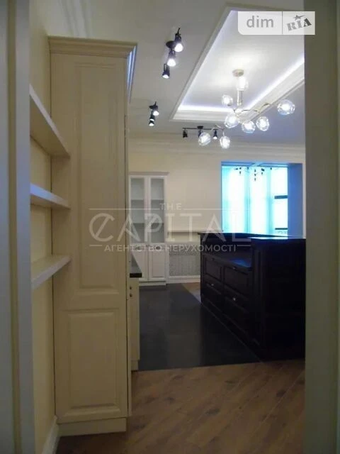 For sale 4-room apartment 203 sq. m. on Antonovycha St. 18 • ID 3467