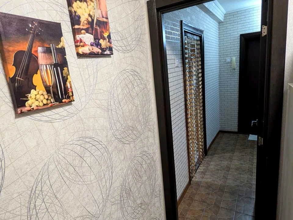 Apartment. Kyiv, Dniprovska Naberezhna st.
