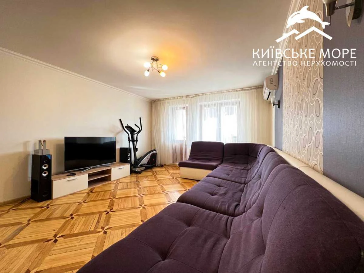 Rent 4-bedroom apartment 93 sq.m, Georgi Toropovsky st.