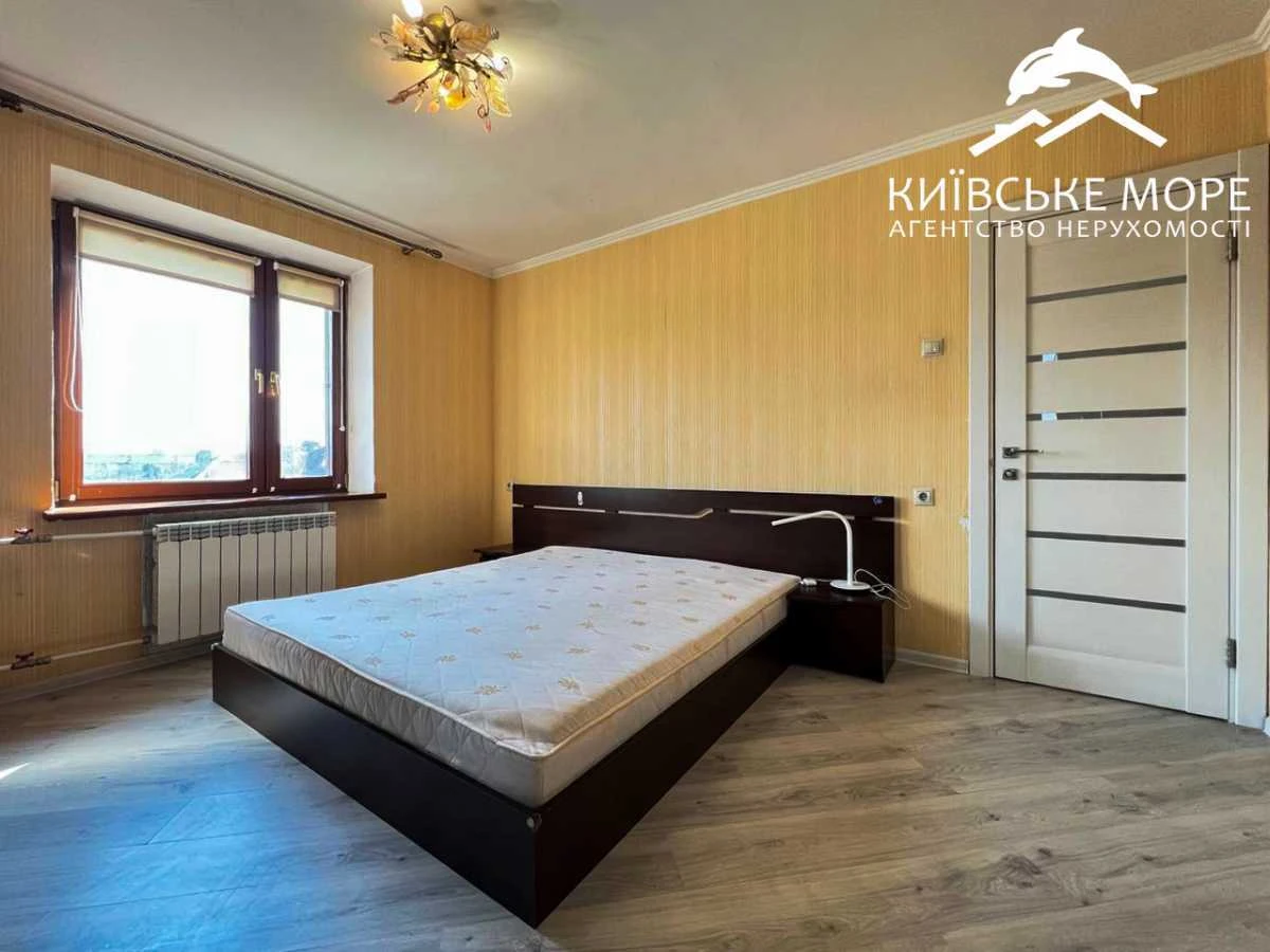 Rent 4-bedroom apartment 93 sq.m, Georgi Toropovsky st.