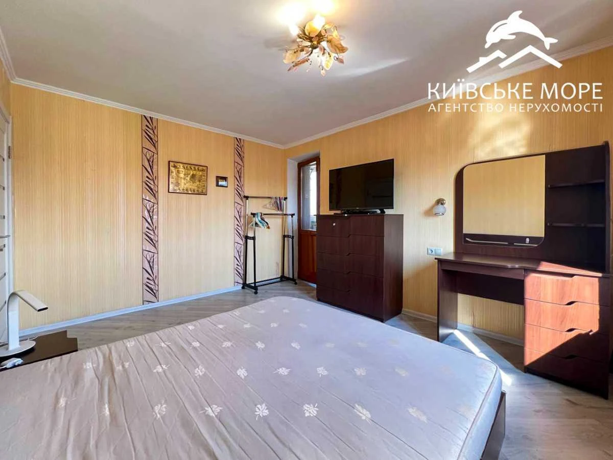 Rent 4-bedroom apartment 93 sq.m, Georgi Toropovsky st.