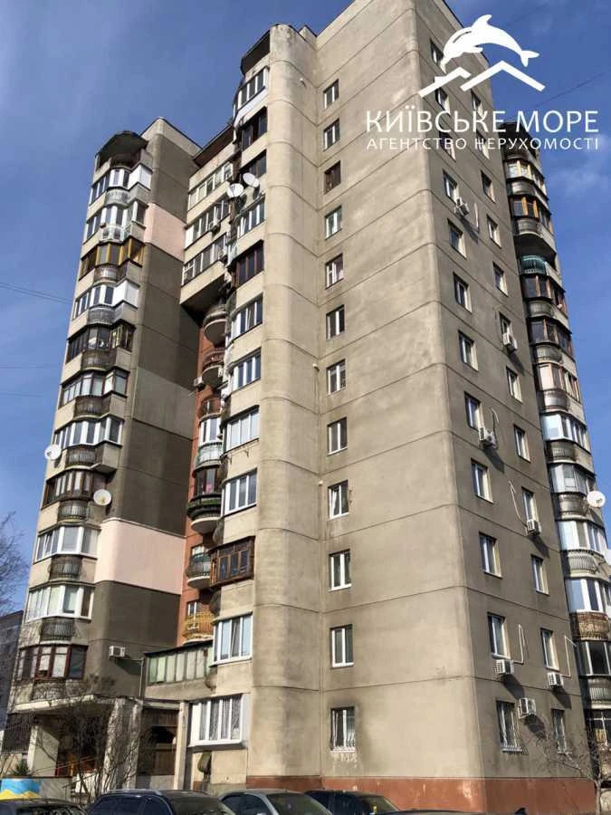 Rent 4-bedroom apartment 93 sq.m, Georgi Toropovsky st.