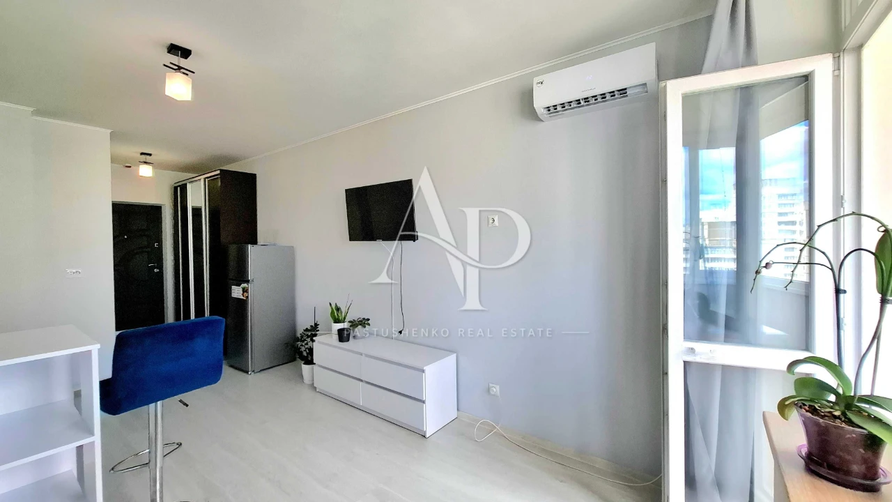 No commission % Sale of a modern studio apartment with renovation in n