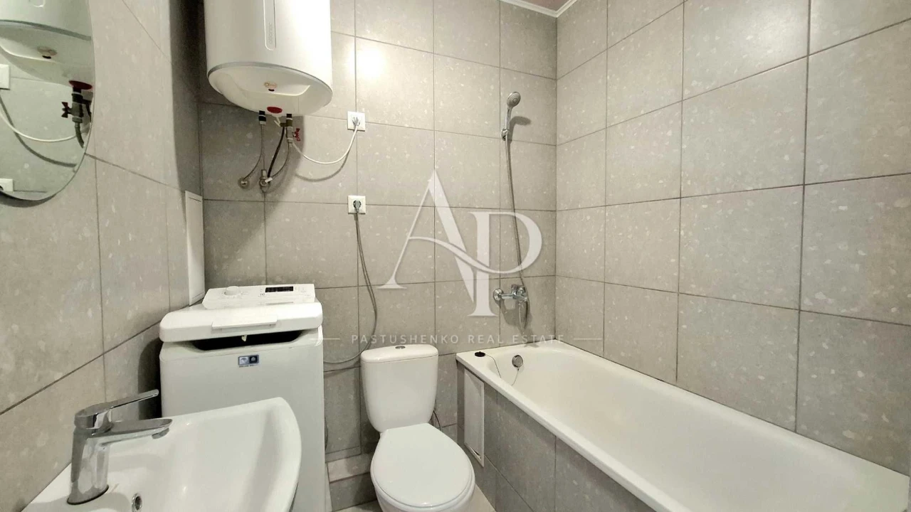 No commission % Sale of a modern studio apartment with renovation in n