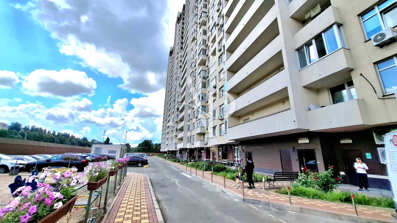 No commission % Sale of a modern studio apartment with renovation in n