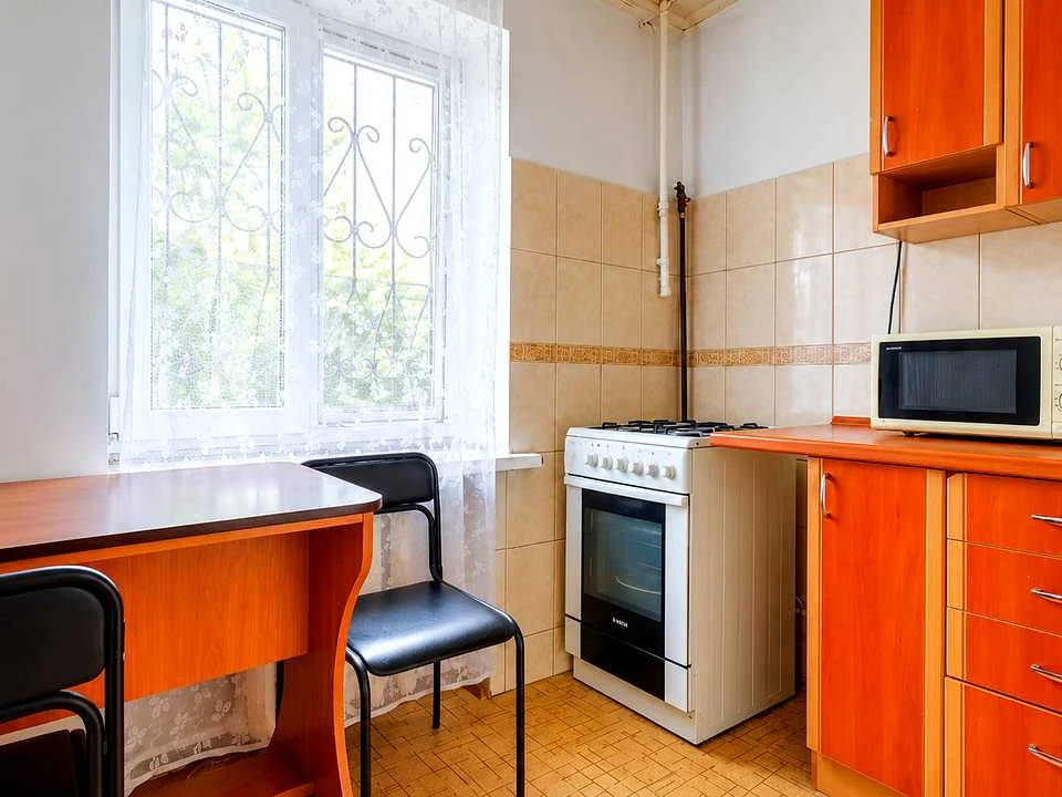 Apartment. Kyiv, Kharkiv Street