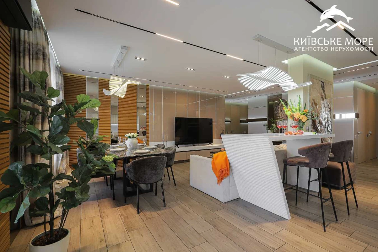 Продаж 5-кімнатного апартаменту 168 м², Воскресенская ул., 18
