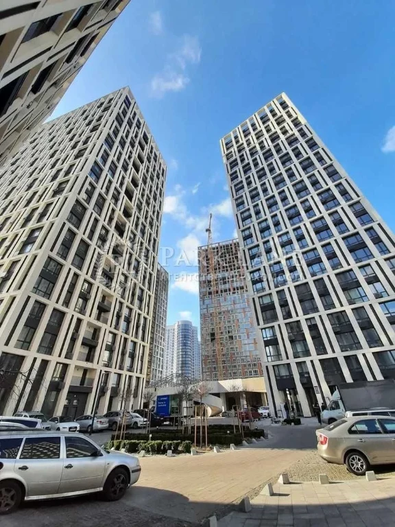 Apartment for sale, 1-room apartment with renovation, ЖК Славутич, вул. Зарічна