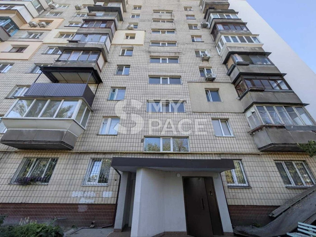 ЕКСКЛЮЗИВ 3-комнатная квартира Харьковское шоссе 21/6 Ревуцкого Ялтинс