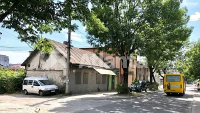 Продаж ділянки під забудову