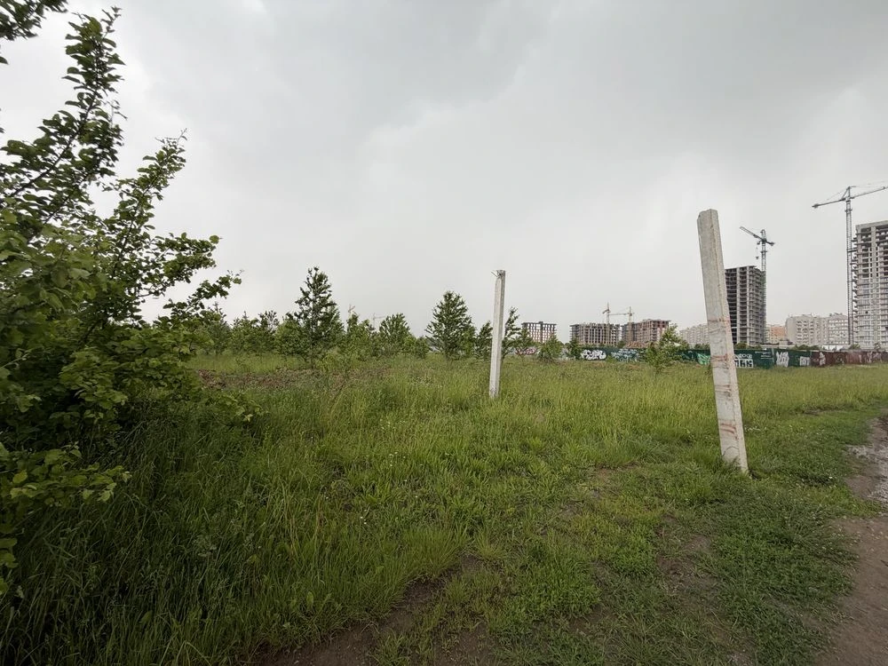 Продаж земельної ділянки під багатоквартирну забудову