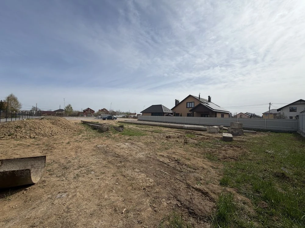 Sale of three land plots together in the street, Europe Avenue