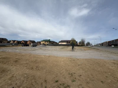 Sale of three land plots together in the street, Europe Avenue