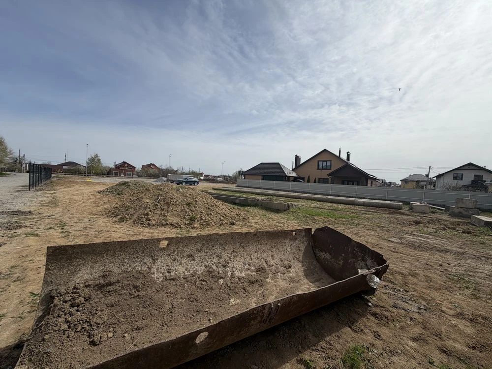 Sale of three land plots together in the street, Europe Avenue