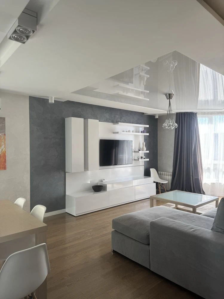 Sale of a 2-bedroom apartment in the city center on Mazepa Street