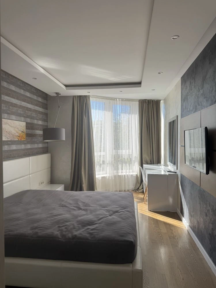 Sale of a 2-bedroom apartment in the city center on Mazepa Street