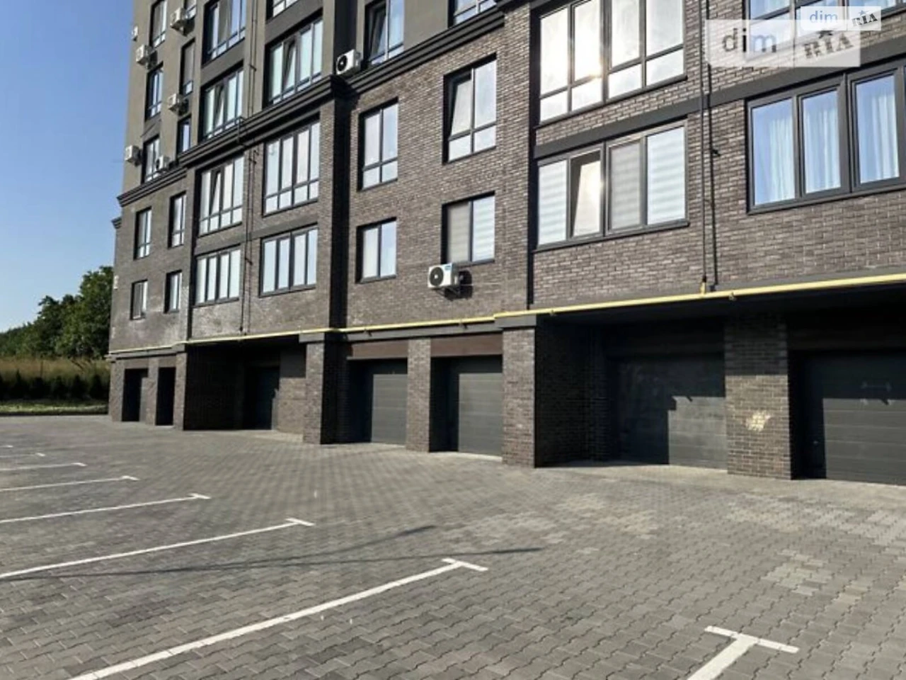 Sale of an Apartment, Ozerna