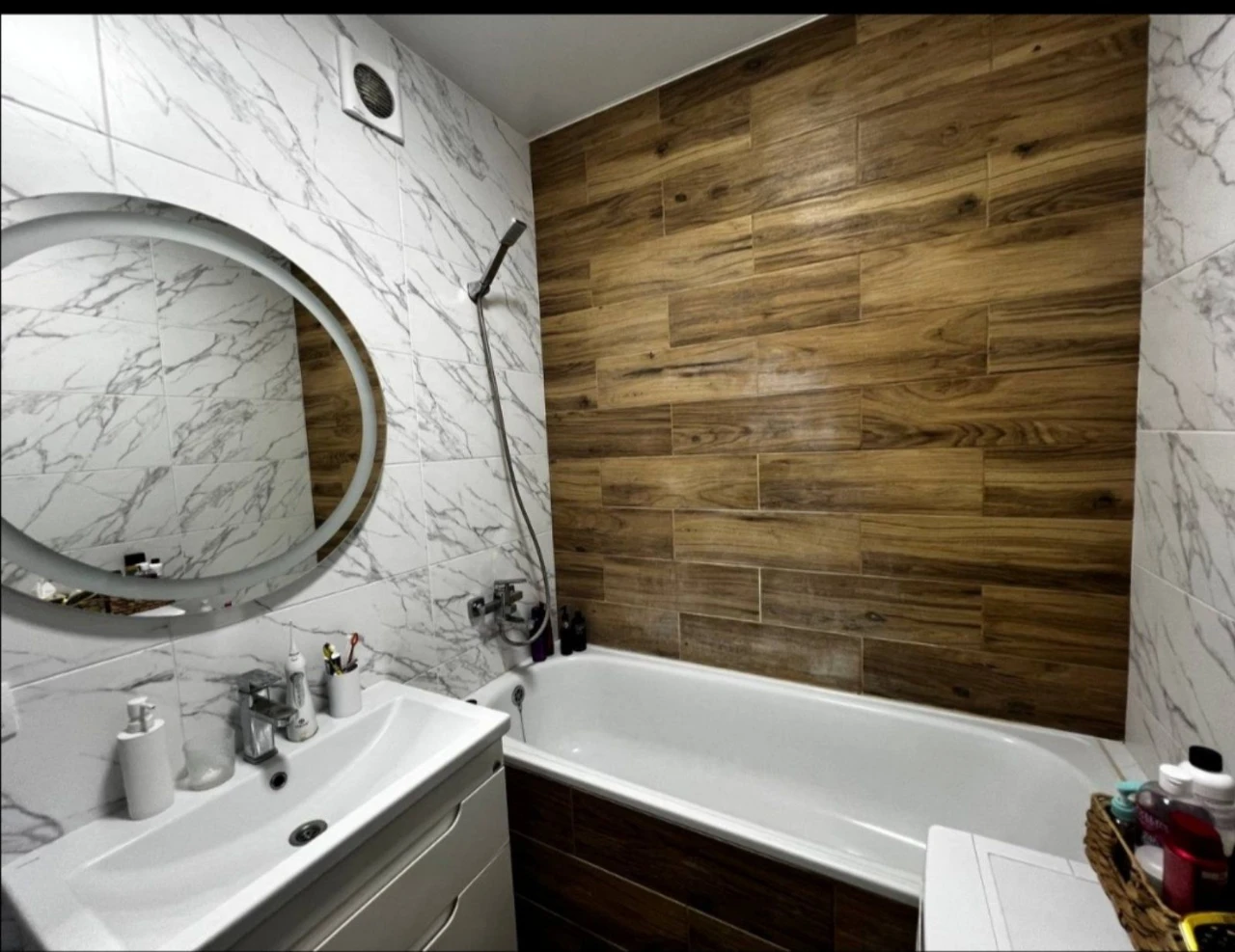 For Sale: 1-Bedroom Apartment on Vystavka
