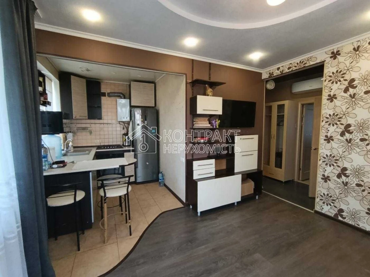 Продаж  2к  квартири сталінка метроХолодна  Гора