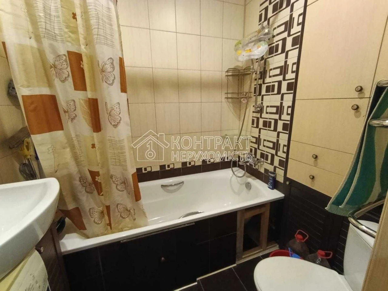 Продаж  2к  квартири сталінка метроХолодна  Гора