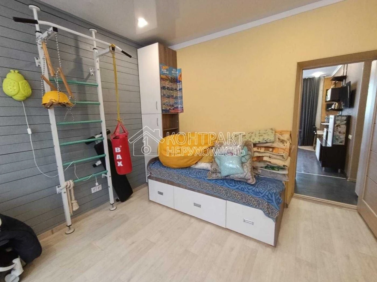 Продаж  2к  квартири сталінка метроХолодна  Гора