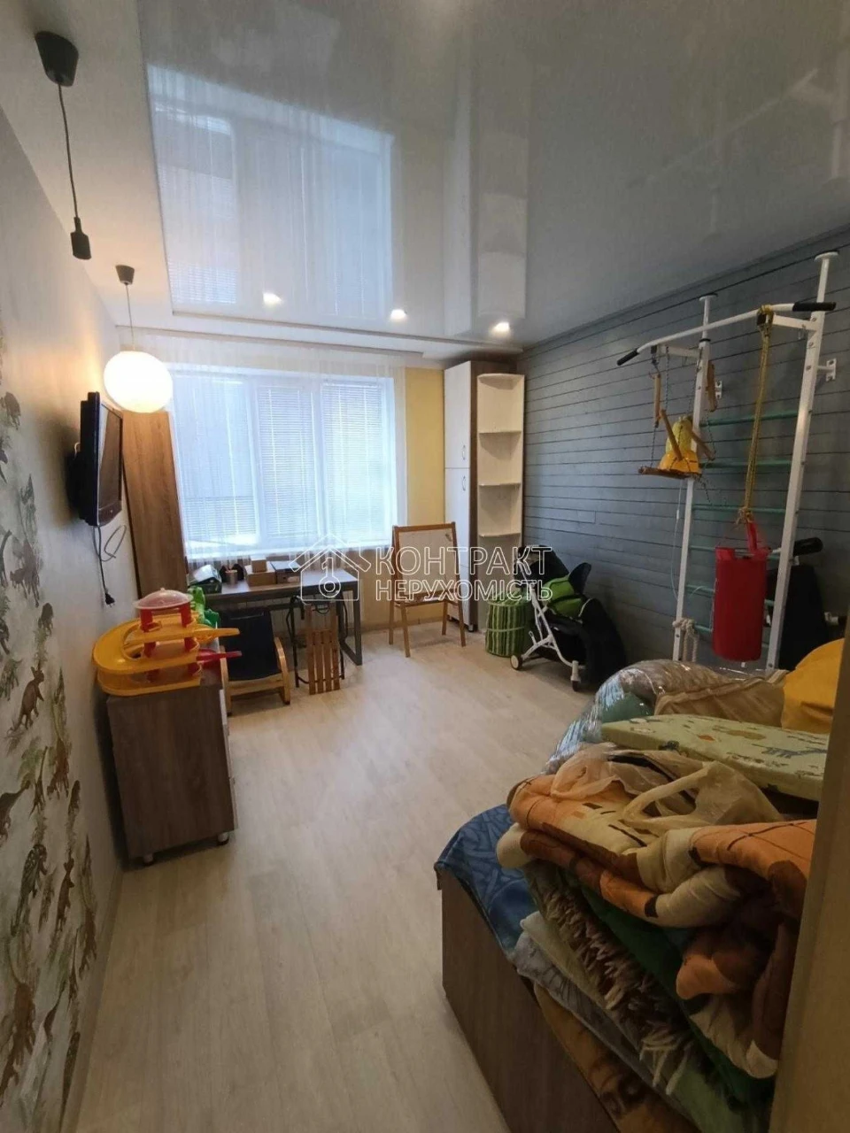 Продаж  2к  квартири сталінка метроХолодна  Гора
