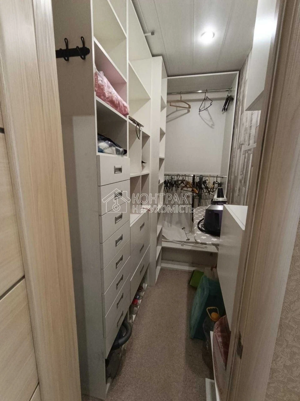 Продаж  2к  квартири сталінка метроХолодна  Гора