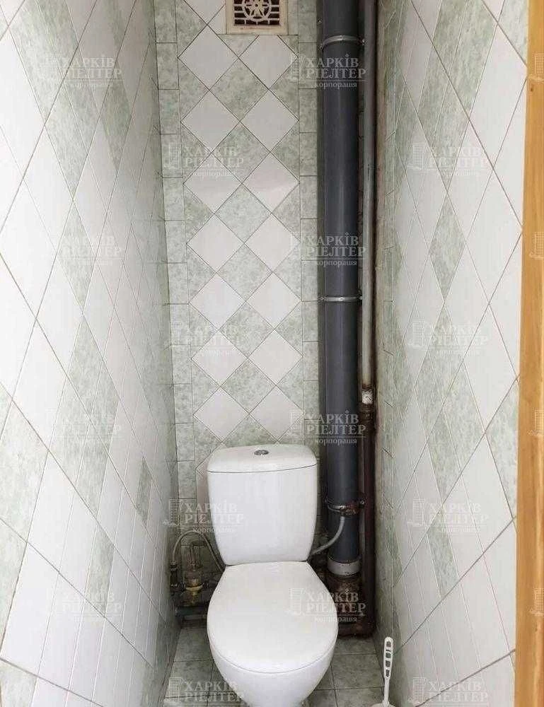 Ukraine: Selling 3-bedroom apartment on Tractor Builders Avenue