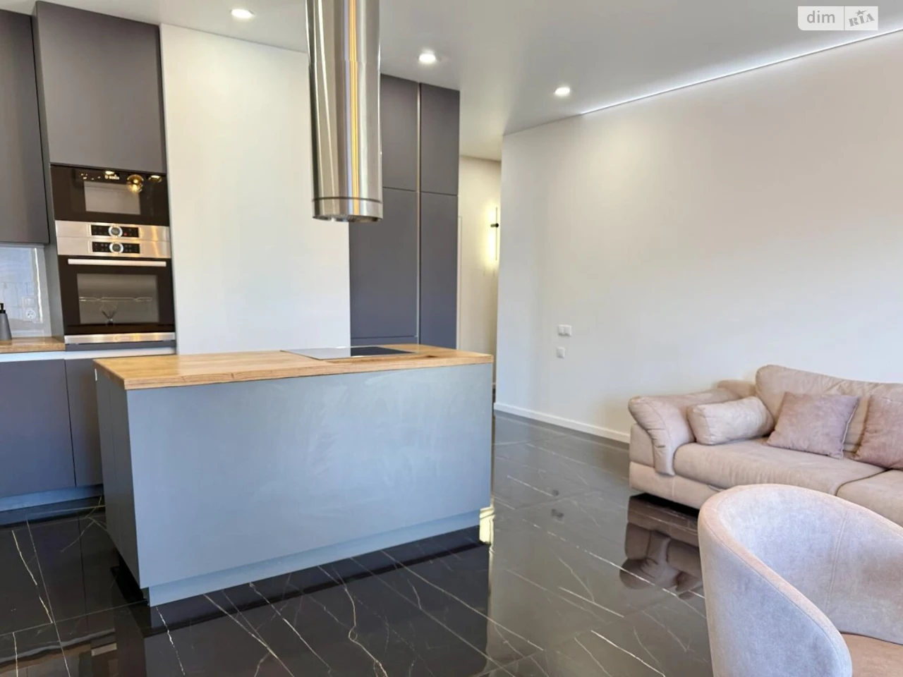 Long-Term Rental Apartment Podilsky